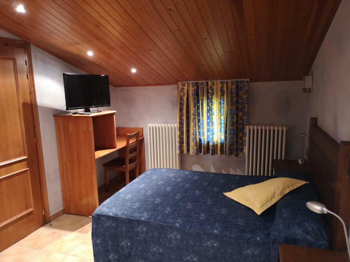 Hostal Cal Francisco Госоль Экстерьер фото